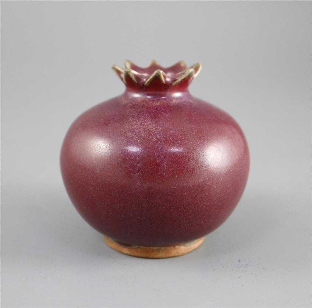 A Chinese Junyao style purple glazed pomegranate vase, Ming/Qing dynasty, 8cm high